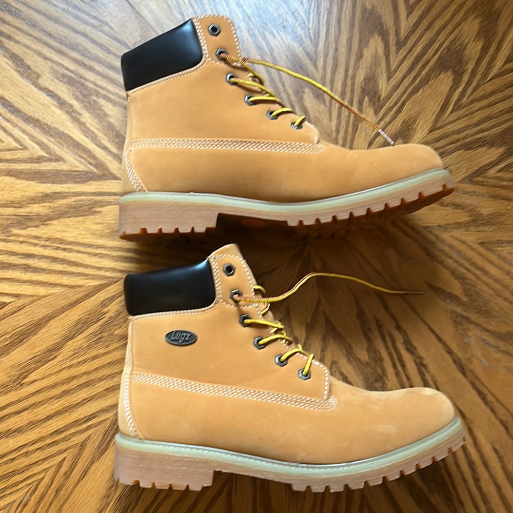 Like New! Lugz Women’s Convoy Work Boot • Like New w/ Scuffs • Women’s Size 11 - Picture 10 of 16